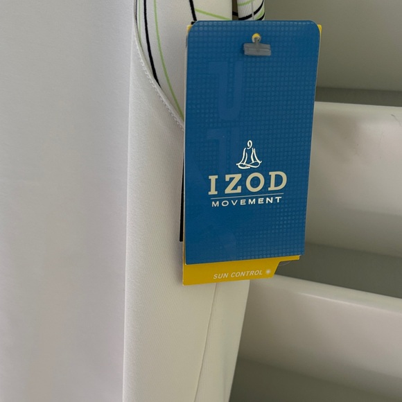 NWT Izod Golf Women's Short Sleeve V Neck Shirt with Cool FX; Sz: L - Picture 3 of 13